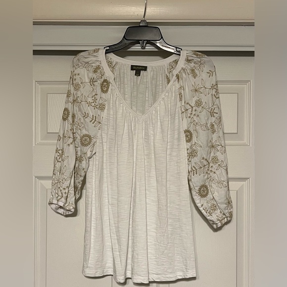 Style & Co. White Blouse with Gold Embroidery - Picture 1 of 4